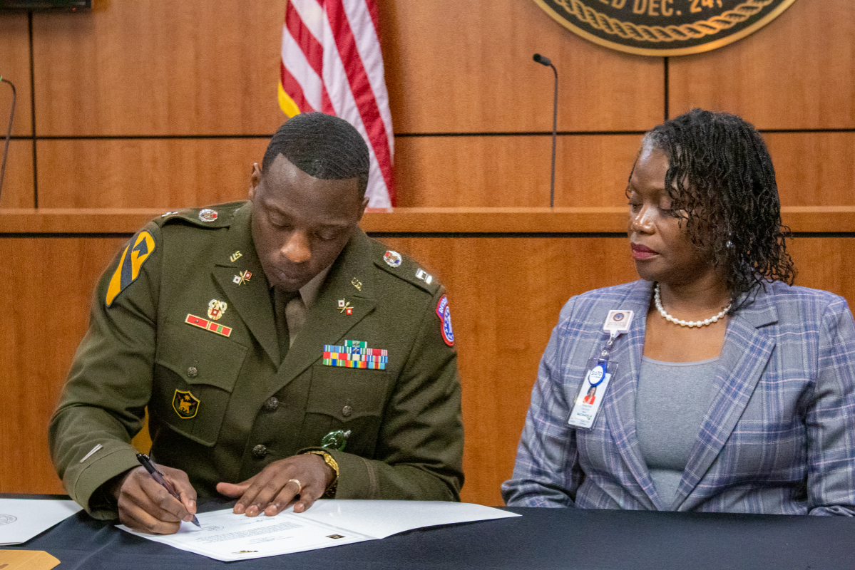 Army PaYS Signing Ceremony 1